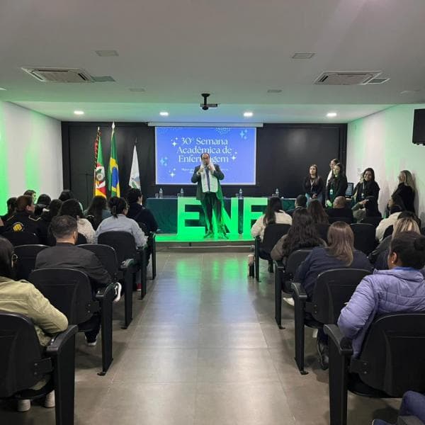 Urcamp debate desafios da UPA e SAMU em Semana Acadêmica de Enfermagem