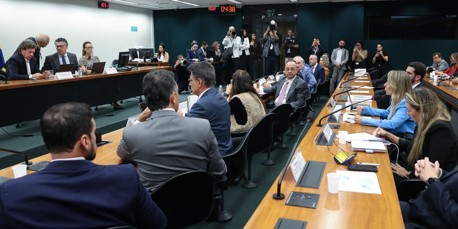 PEC do fim da escala 6x1: entenda os impactos para contratos públicos em Bagé