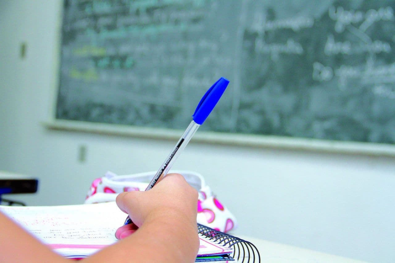 Reajustes no piso do magistério mobilizam municípios da região